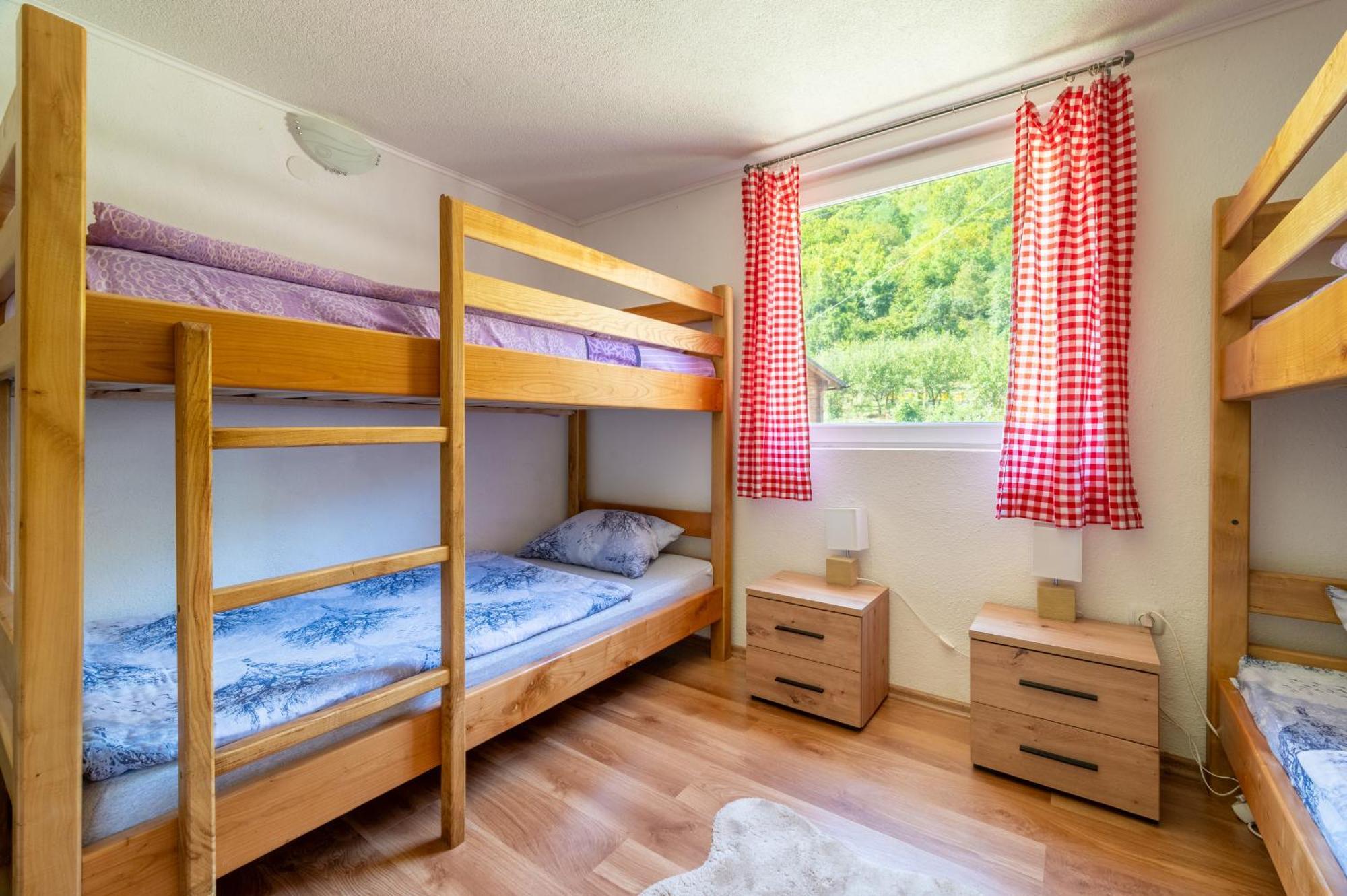 Domacinstvo Na Kraju Svijeta Konuk evi Sipovo Dış mekan fotoğraf