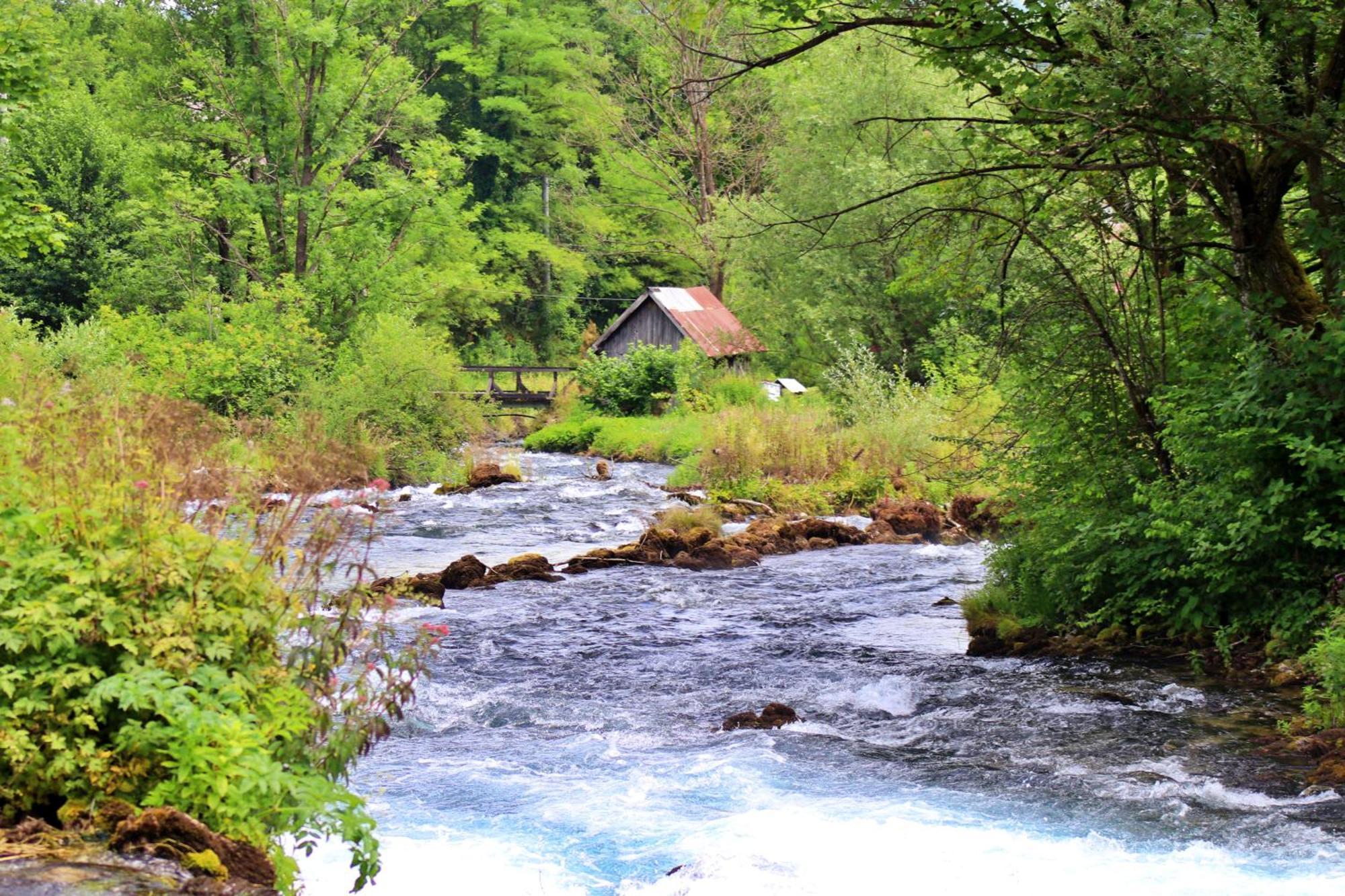 Domacinstvo Na Kraju Svijeta Konuk evi Sipovo Dış mekan fotoğraf