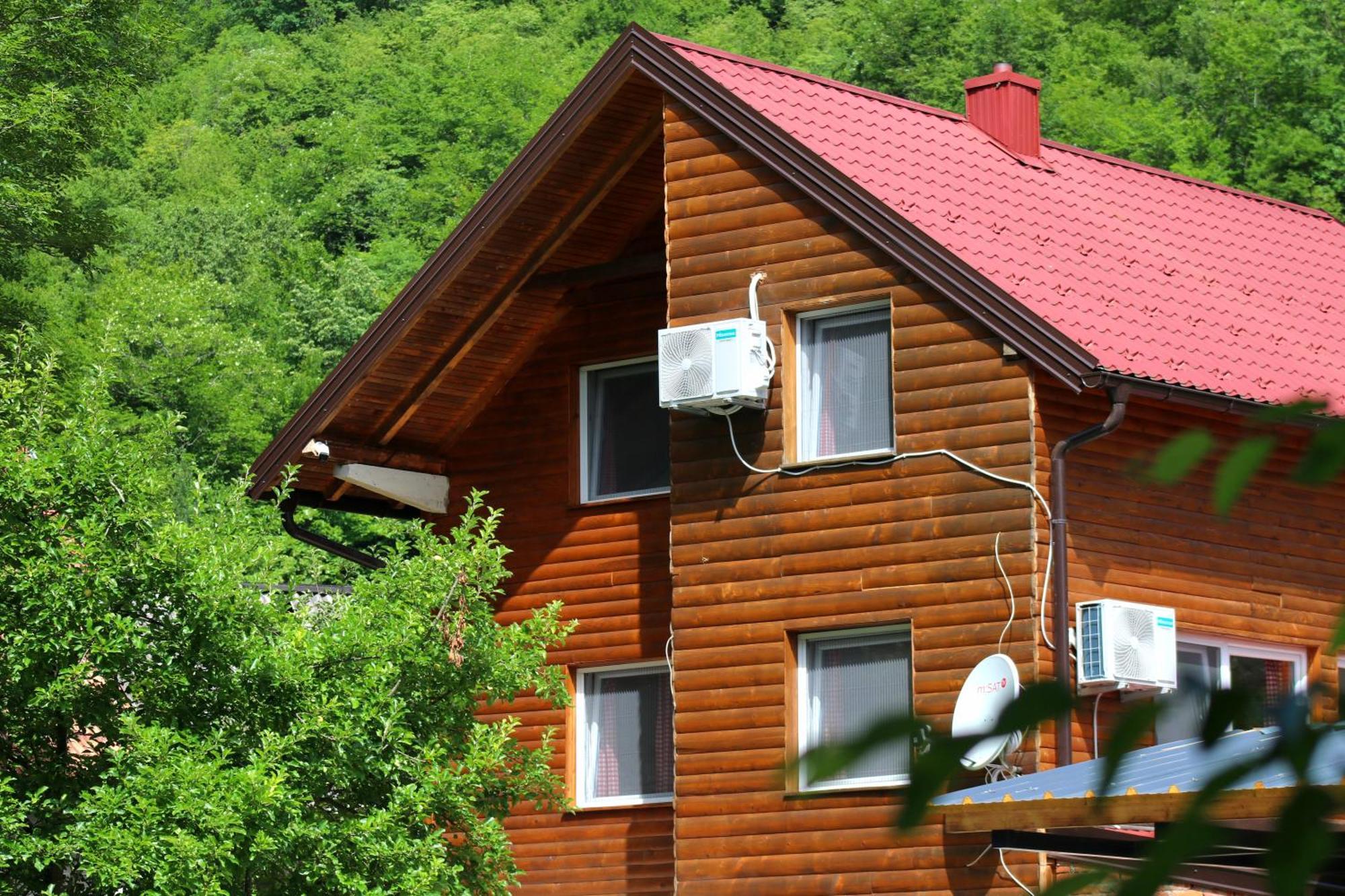Domacinstvo Na Kraju Svijeta Konuk evi Sipovo Dış mekan fotoğraf